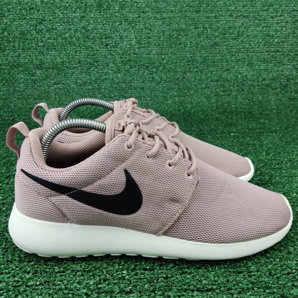 Nike Sneakers Womens 8 Pink Roshe One 844994-601 Plum Chalk Low Top Mesh Running